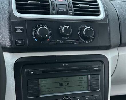 Зеленый Шкода Фабия, объемом двигателя 1.39 л и пробегом 225 тыс. км за 5200 $, фото 31 на Automoto.ua