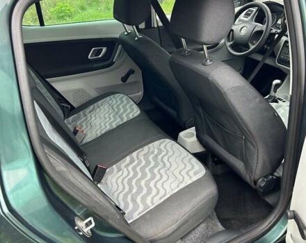 Зеленый Шкода Фабия, объемом двигателя 1.39 л и пробегом 224 тыс. км за 5350 $, фото 9 на Automoto.ua