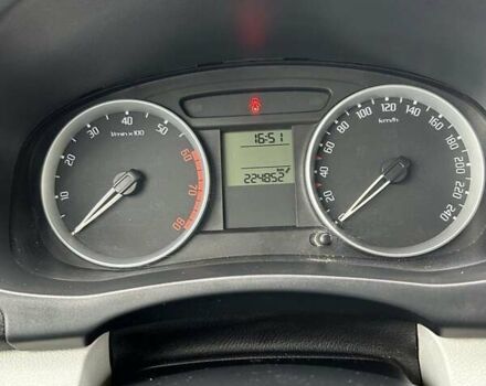 Зеленый Шкода Фабия, объемом двигателя 1.39 л и пробегом 224 тыс. км за 5350 $, фото 10 на Automoto.ua