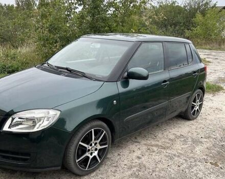 Зеленый Шкода Фабия, объемом двигателя 1.39 л и пробегом 224 тыс. км за 5350 $, фото 2 на Automoto.ua