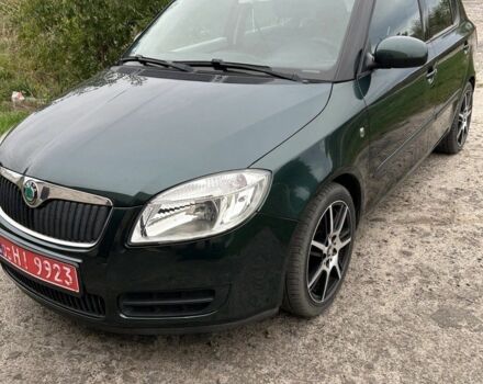 Зеленый Шкода Фабия, объемом двигателя 1.4 л и пробегом 225 тыс. км за 5350 $, фото 2 на Automoto.ua