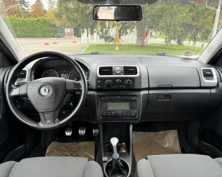 Зелений Шкода Фабія, об'ємом двигуна 1.6 л та пробігом 226 тис. км за 6300 $, фото 5 на Automoto.ua