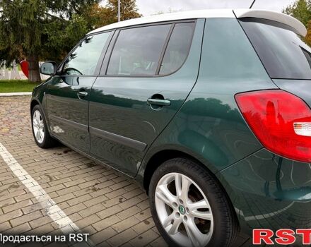 Зеленый Шкода Фабия, объемом двигателя 1.6 л и пробегом 226 тыс. км за 5850 $, фото 4 на Automoto.ua