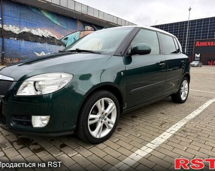 Зеленый Шкода Фабия, объемом двигателя 1.6 л и пробегом 226 тыс. км за 5850 $, фото 1 на Automoto.ua