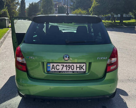 Зеленый Шкода Фабия, объемом двигателя 1.39 л и пробегом 229 тыс. км за 8800 $, фото 4 на Automoto.ua