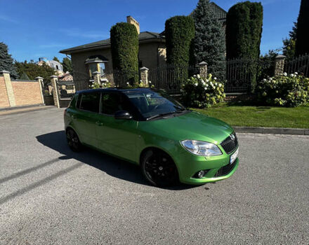 Зеленый Шкода Фабия, объемом двигателя 1.39 л и пробегом 229 тыс. км за 8800 $, фото 3 на Automoto.ua