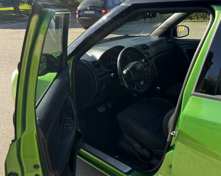 Зеленый Шкода Фабия, объемом двигателя 1.39 л и пробегом 229 тыс. км за 8800 $, фото 8 на Automoto.ua