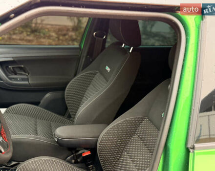 Зелений Шкода Фабія, об'ємом двигуна 1.4 л та пробігом 194 тис. км за 9800 $, фото 30 на Automoto.ua