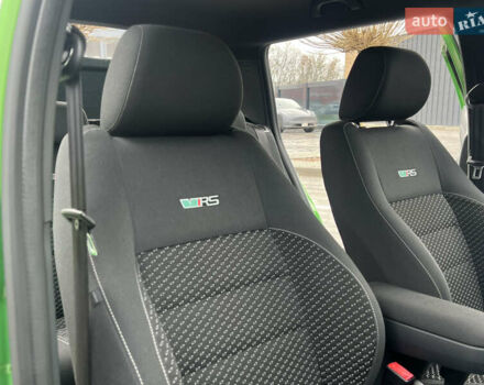 Зеленый Шкода Фабия, объемом двигателя 1.4 л и пробегом 144 тыс. км за 9200 $, фото 66 на Automoto.ua