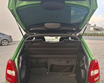 Зеленый Шкода Фабия, объемом двигателя 1.4 л и пробегом 194 тыс. км за 8900 $, фото 4 на Automoto.ua