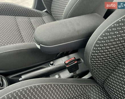 Зеленый Шкода Фабия, объемом двигателя 1.4 л и пробегом 144 тыс. км за 9200 $, фото 36 на Automoto.ua