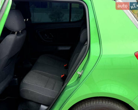 Зелений Шкода Фабія, об'ємом двигуна 1.4 л та пробігом 194 тис. км за 9800 $, фото 25 на Automoto.ua