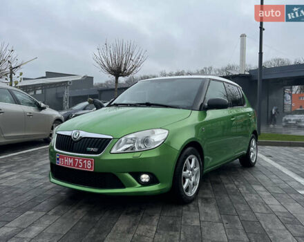 Зеленый Шкода Фабия, объемом двигателя 1.4 л и пробегом 144 тыс. км за 9200 $, фото 1 на Automoto.ua
