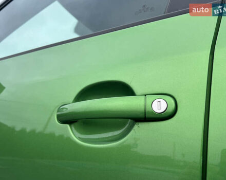 Зеленый Шкода Фабия, объемом двигателя 1.4 л и пробегом 144 тыс. км за 9200 $, фото 130 на Automoto.ua