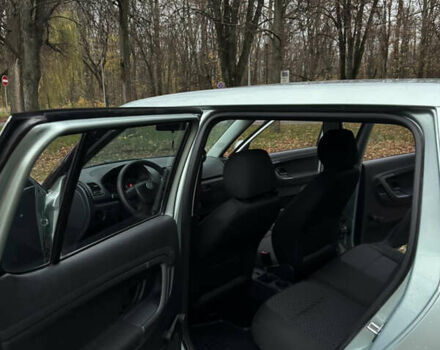 Зелений Шкода Фабія, об'ємом двигуна 1.4 л та пробігом 186 тис. км за 5500 $, фото 16 на Automoto.ua