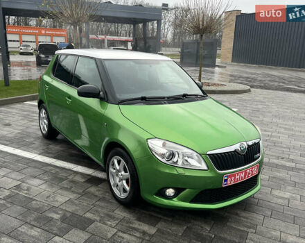 Зеленый Шкода Фабия, объемом двигателя 1.4 л и пробегом 144 тыс. км за 9200 $, фото 5 на Automoto.ua