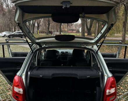 Зелений Шкода Фабія, об'ємом двигуна 1.4 л та пробігом 186 тис. км за 5500 $, фото 15 на Automoto.ua