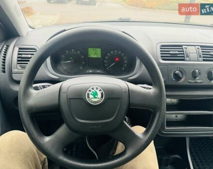 Зеленый Шкода Фабия, объемом двигателя 1.2 л и пробегом 67 тыс. км за 5300 $, фото 6 на Automoto.ua