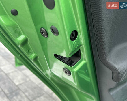 Зеленый Шкода Фабия, объемом двигателя 1.4 л и пробегом 144 тыс. км за 9200 $, фото 90 на Automoto.ua