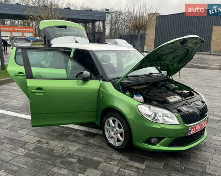 Зеленый Шкода Фабия, объемом двигателя 1.4 л и пробегом 144 тыс. км за 9200 $, фото 98 на Automoto.ua