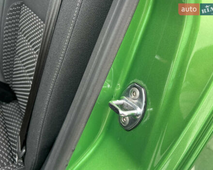 Зеленый Шкода Фабия, объемом двигателя 1.4 л и пробегом 144 тыс. км за 9200 $, фото 91 на Automoto.ua