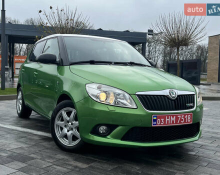 Зеленый Шкода Фабия, объемом двигателя 1.4 л и пробегом 144 тыс. км за 9200 $, фото 16 на Automoto.ua