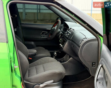 Зелений Шкода Фабія, об'ємом двигуна 1.4 л та пробігом 194 тис. км за 9800 $, фото 34 на Automoto.ua
