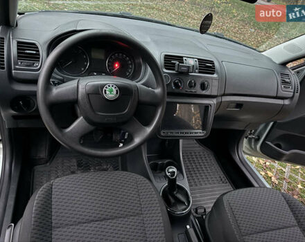 Зелений Шкода Фабія, об'ємом двигуна 1.4 л та пробігом 186 тис. км за 5500 $, фото 17 на Automoto.ua