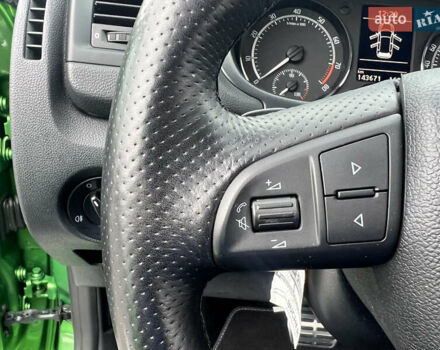 Зеленый Шкода Фабия, объемом двигателя 1.4 л и пробегом 144 тыс. км за 9200 $, фото 39 на Automoto.ua