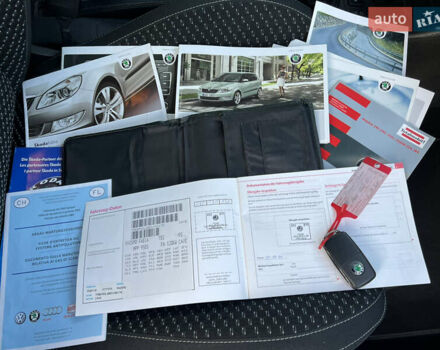 Зеленый Шкода Фабия, объемом двигателя 1.4 л и пробегом 144 тыс. км за 9200 $, фото 136 на Automoto.ua