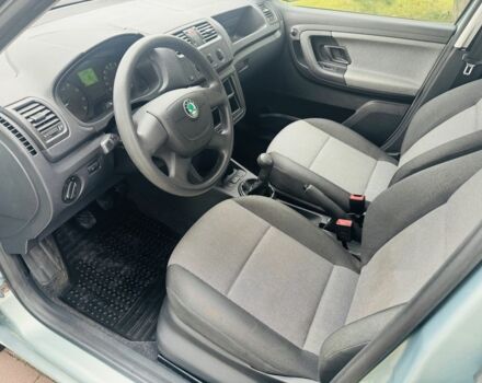 Зеленый Шкода Фабия, объемом двигателя 1.2 л и пробегом 67 тыс. км за 5300 $, фото 7 на Automoto.ua