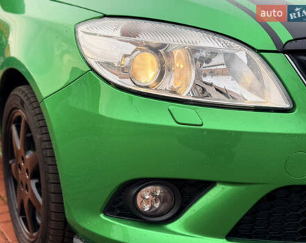 Зелений Шкода Фабія, об'ємом двигуна 1.4 л та пробігом 194 тис. км за 9800 $, фото 23 на Automoto.ua