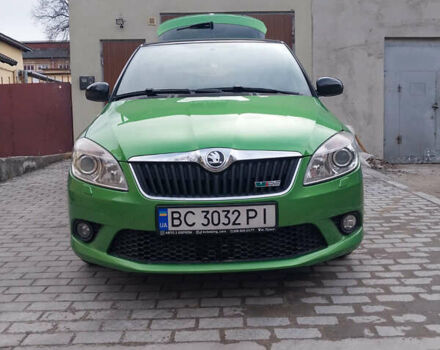 Зеленый Шкода Фабия, объемом двигателя 1.4 л и пробегом 230 тыс. км за 7900 $, фото 1 на Automoto.ua