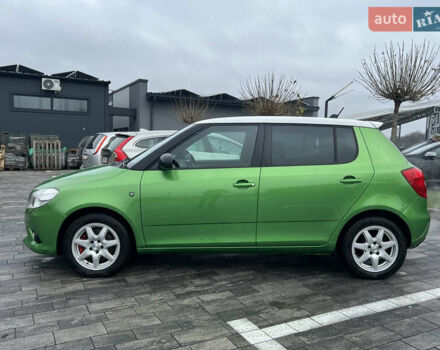 Зеленый Шкода Фабия, объемом двигателя 1.4 л и пробегом 144 тыс. км за 9200 $, фото 6 на Automoto.ua