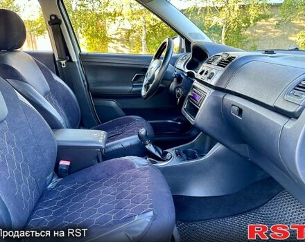 Зелений Шкода Фабія, об'ємом двигуна 1.4 л та пробігом 176 тис. км за 4999 $, фото 9 на Automoto.ua