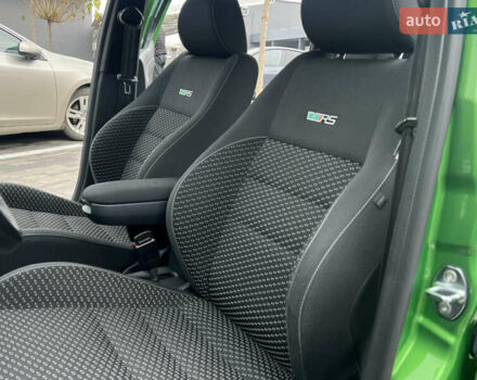 Зеленый Шкода Фабия, объемом двигателя 1.4 л и пробегом 144 тыс. км за 9200 $, фото 33 на Automoto.ua