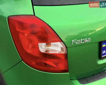 Зелений Шкода Фабія, об'ємом двигуна 1.4 л та пробігом 194 тис. км за 9800 $, фото 16 на Automoto.ua