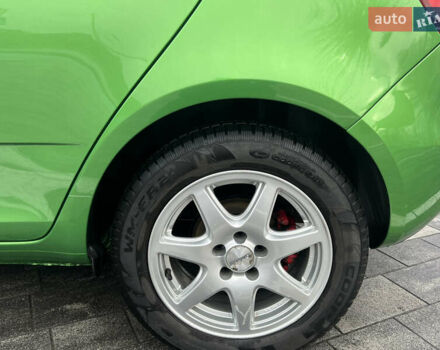 Зеленый Шкода Фабия, объемом двигателя 1.4 л и пробегом 144 тыс. км за 9200 $, фото 128 на Automoto.ua