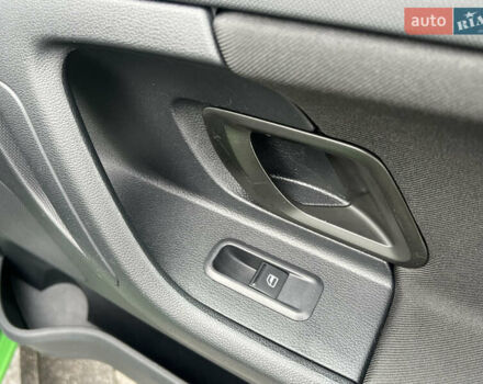 Зеленый Шкода Фабия, объемом двигателя 1.4 л и пробегом 144 тыс. км за 9200 $, фото 71 на Automoto.ua