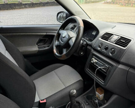 Зеленый Шкода Фабия, объемом двигателя 1.2 л и пробегом 145 тыс. км за 5500 $, фото 10 на Automoto.ua