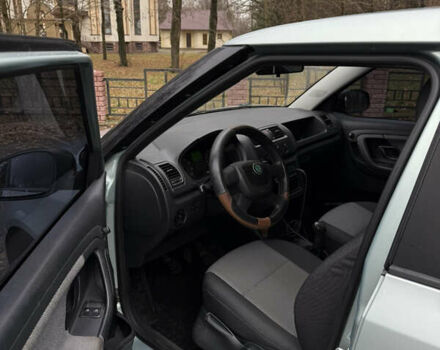 Зеленый Шкода Фабия, объемом двигателя 1.2 л и пробегом 145 тыс. км за 5500 $, фото 15 на Automoto.ua