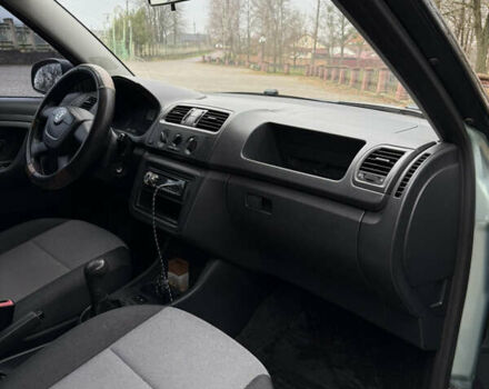 Зеленый Шкода Фабия, объемом двигателя 1.2 л и пробегом 145 тыс. км за 5500 $, фото 12 на Automoto.ua