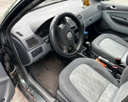 Зелений Шкода Фабія, об'ємом двигуна 1.9 л та пробігом 320 тис. км за 3033 $, фото 3 на Automoto.ua