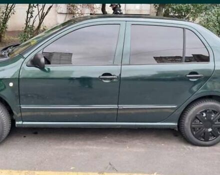 Зеленый Шкода Фабия, объемом двигателя 1.4 л и пробегом 300 тыс. км за 3000 $, фото 4 на Automoto.ua