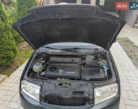 Зеленый Шкода Фабия, объемом двигателя 1.4 л и пробегом 225 тыс. км за 3000 $, фото 15 на Automoto.ua