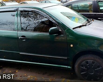 Зеленый Шкода Фабия, объемом двигателя 1.4 л и пробегом 319 тыс. км за 2800 $, фото 2 на Automoto.ua