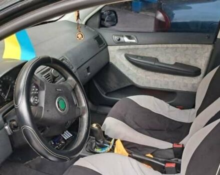 Зеленый Шкода Фабия, объемом двигателя 1.4 л и пробегом 300 тыс. км за 3000 $, фото 6 на Automoto.ua