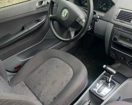 Зеленый Шкода Фабия, объемом двигателя 1.39 л и пробегом 119 тыс. км за 4200 $, фото 5 на Automoto.ua