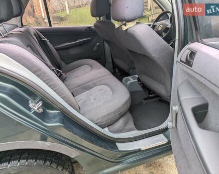 Зелений Шкода Фабія, об'ємом двигуна 1.4 л та пробігом 236 тис. км за 2350 $, фото 10 на Automoto.ua