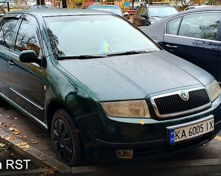 Зеленый Шкода Фабия, объемом двигателя 1.4 л и пробегом 319 тыс. км за 2800 $, фото 1 на Automoto.ua